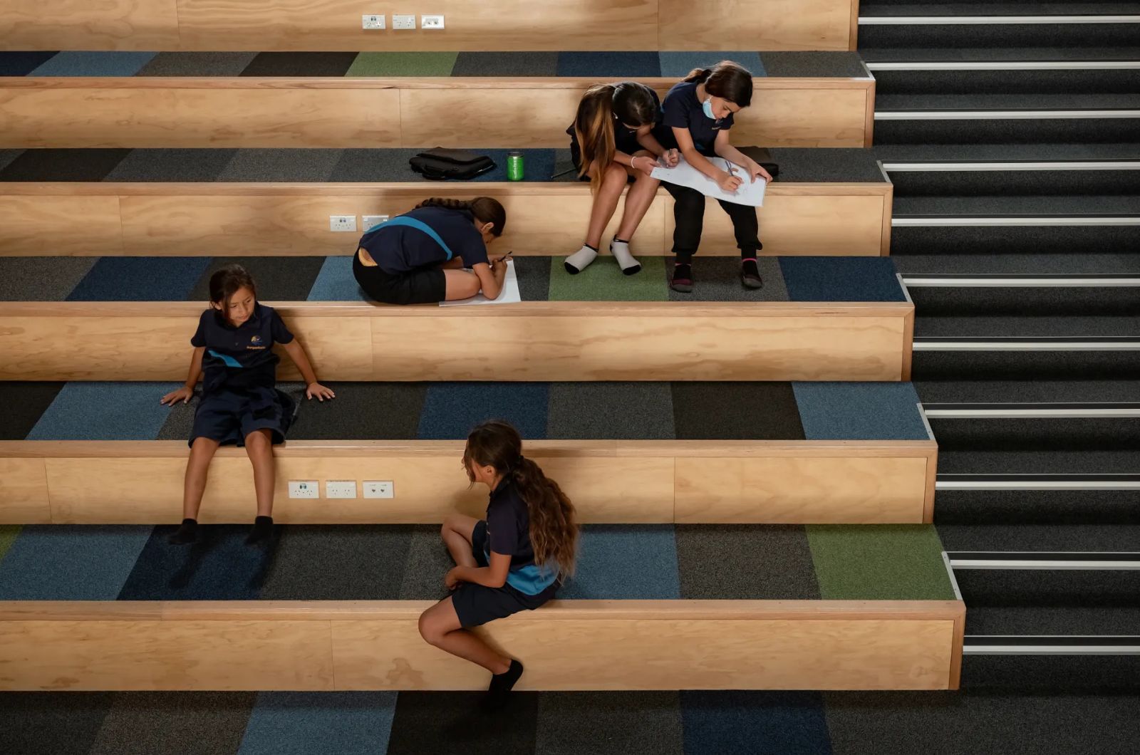 modularni tepisi akustika